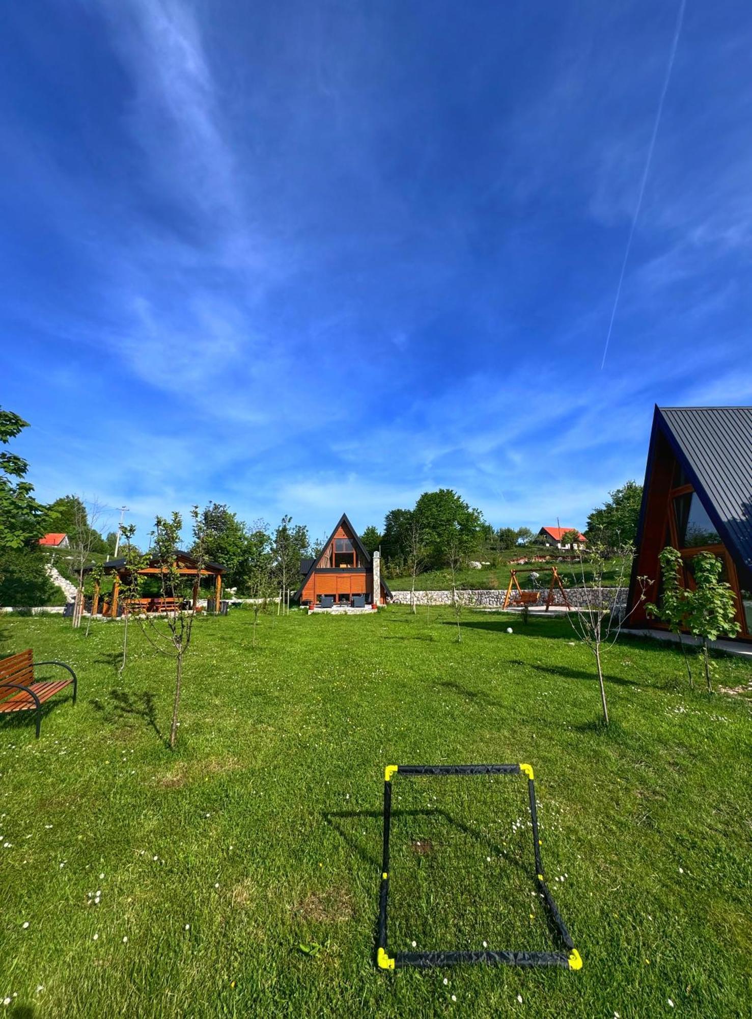 Albero Casa * Cetinje
